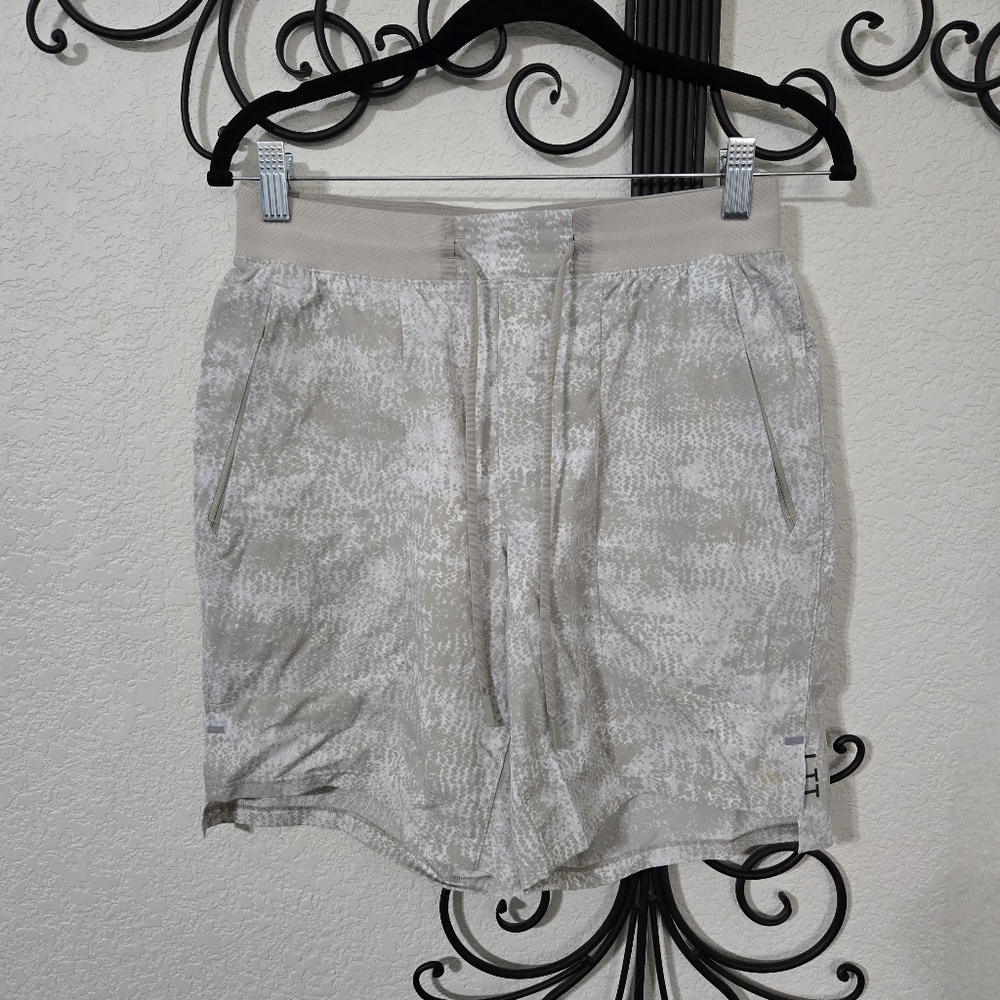 LULULEMON License‎ To Train Shorts | S